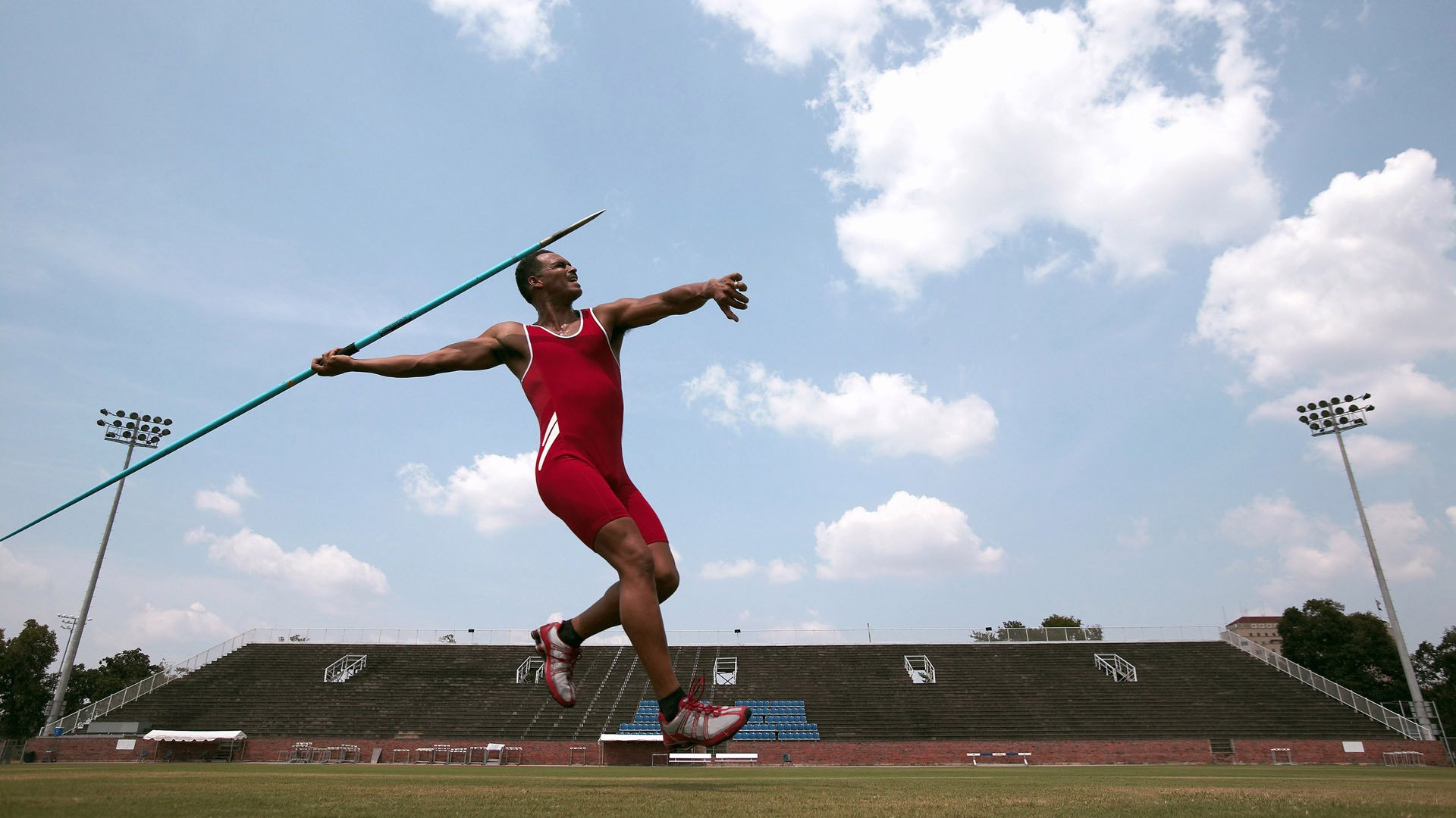 C罗赛前鼓舞全队展现队长风范，c罗鼓励